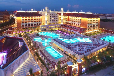 Royal Taj Mahal 5* 