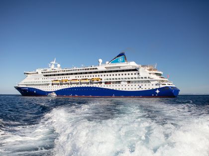 Круиз с водач и организиран транспорт: Кушадасъ, Патмос, Крит, Санторини, Атина, Миконос, Кушадасъ на Celestyal Discovery