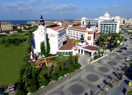 Side Royal Paradise Hotel